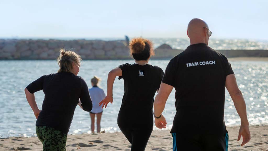 Strandworkout - Beachworkout - Barcelona Bootcamp - Fitnessurlaub Barcelona - Fitnessreisen für Reiseathleten
