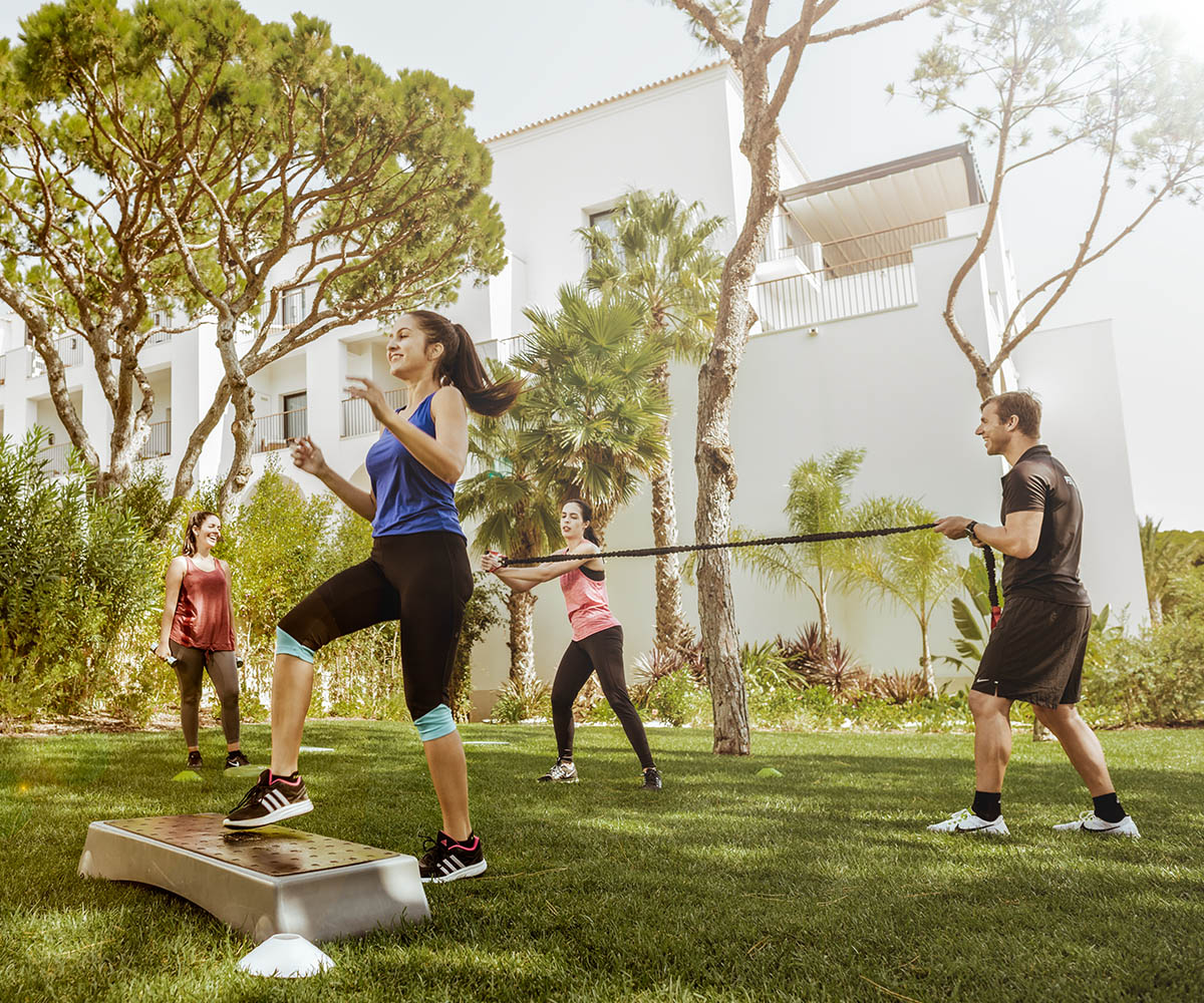 Pine Cliffs Retreat Outdoor Kurs- Fitnessreisen für Reiseathleten