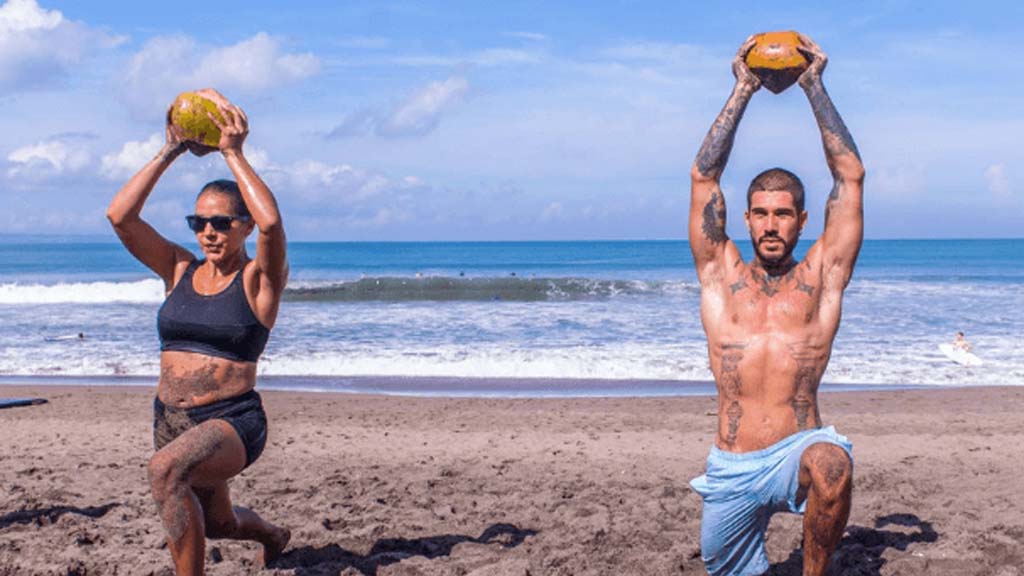 CrossFit on the beach - Personal training on a fitness vacation - Fitness vacation with Travelling Athletes in Bali