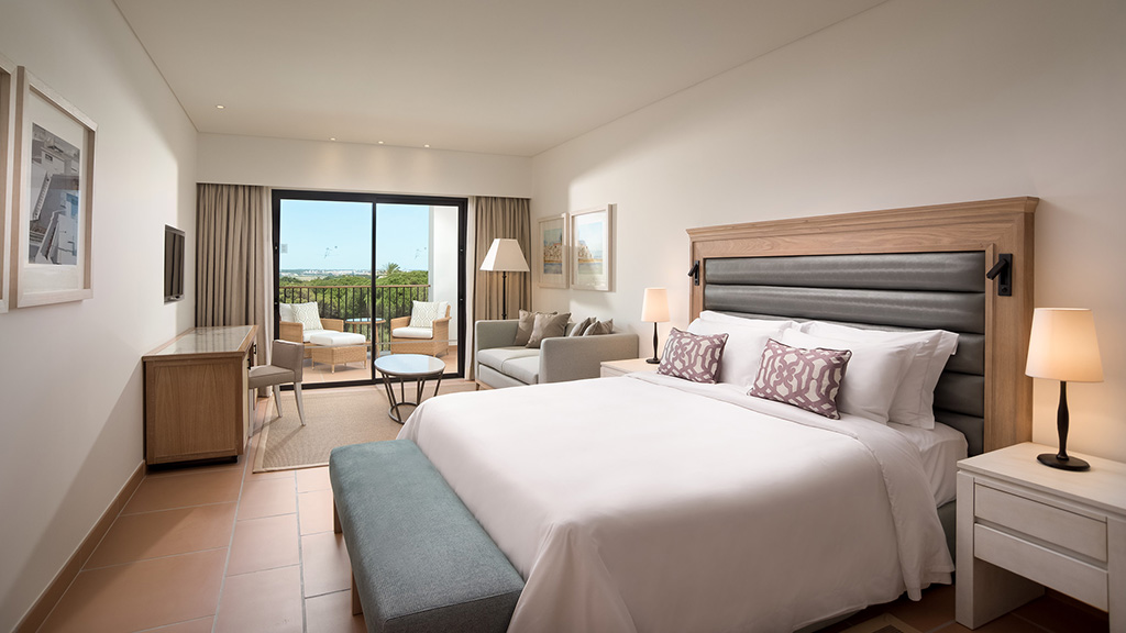 Pine Cliffs Hotel & Ocean Suites Junior Ocean Suite - Fitnessreisen für Reiseathleten