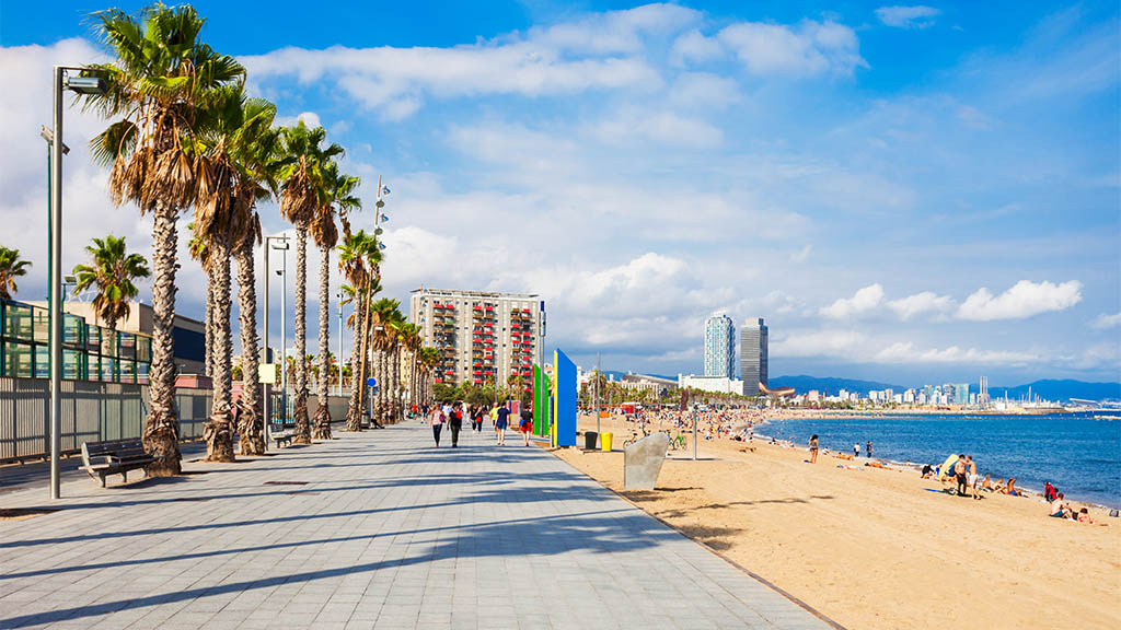 Barceloneta Beach - Fitness Vacation Barcelona - Fitness Vacation for Travelling Athletes