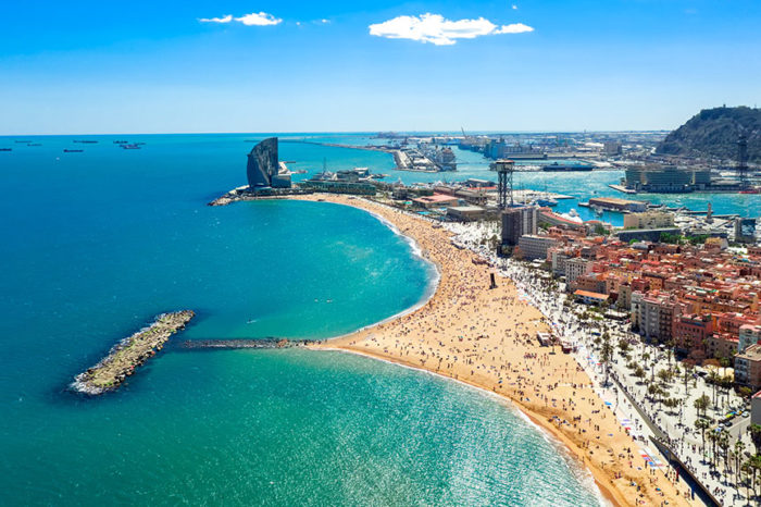 CrossFit Poblenou in Barcelona: Introduction to CrossFit & outdoor workouts - Fitness vacation in Barcelona