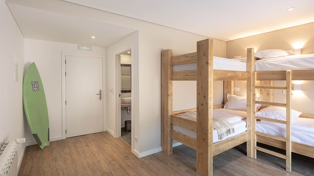 Garden View Dorm - Mehrbettzimmer Surfcamp Ericeira - Fitnessurlaub für Reiseathleten