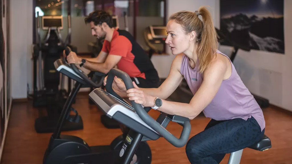Indoor Cycling - Wochenprogramm - Hotel Vier Jahreszeiten - Pitztal - Fitnessurlaub Reiseathleten - Fitnessreise Österreich