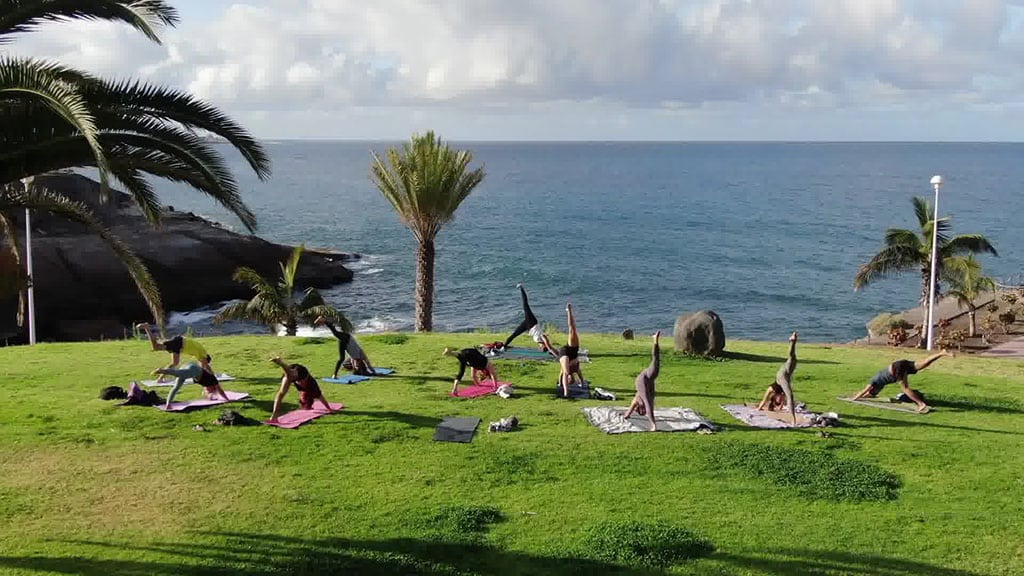 Sunset Yoga Tenerife - Mili - Travelling Athletes