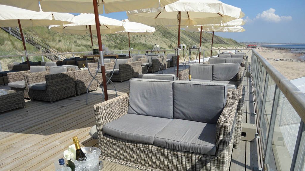 Beachclub - Beach Hotel Zuiderduin in Holland - Fitness Travel Packages Holland - Fitness Vacation for Travelling Athletes