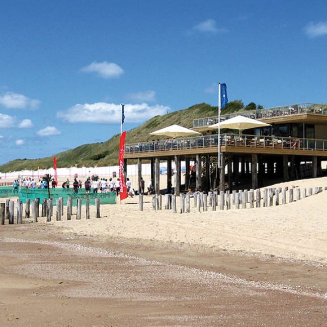 Beachclub - Beach Hotel Zuiderduin in Holland - Fitness Travel Packages Holland - Fitness Vacation for Travelling Athletes