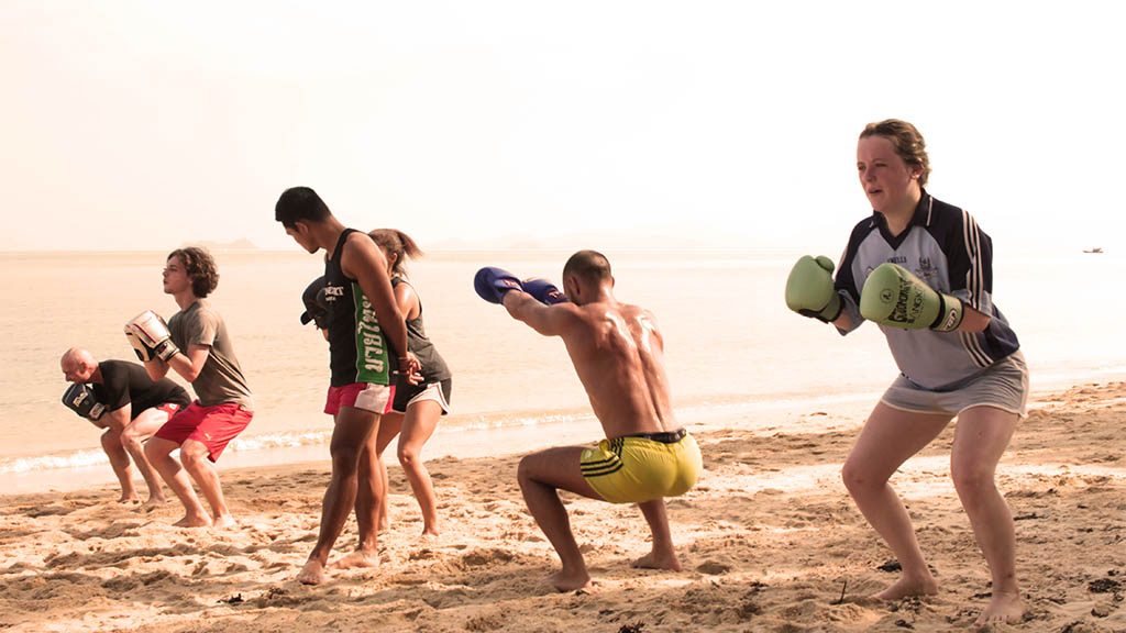 Beach Muay Thai Training - Fitnessreise Koh Samui - FitKoh - Fitnessurlaub Thailand für Reiseathleten (2)