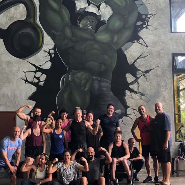 Pure Gruppenatmosphäre - Teilnehmergruppe im Fitness Camp von Koh Fit - Fitnessurlaub Koh Samui - Thailand - Fitnessreisen für Reiseathleten