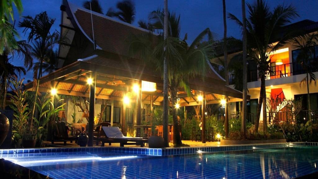 Cocoville-Resort-Phuket-Titan-Fitness-Camp-Fitness-Vacation-Beach-Bootcamp-Pool-Garden-Area-Fitness-Holidays-Thailand-Fitness-Travel-Phuket-for-Traveling-Athletes-TravelingTravelling Athletes