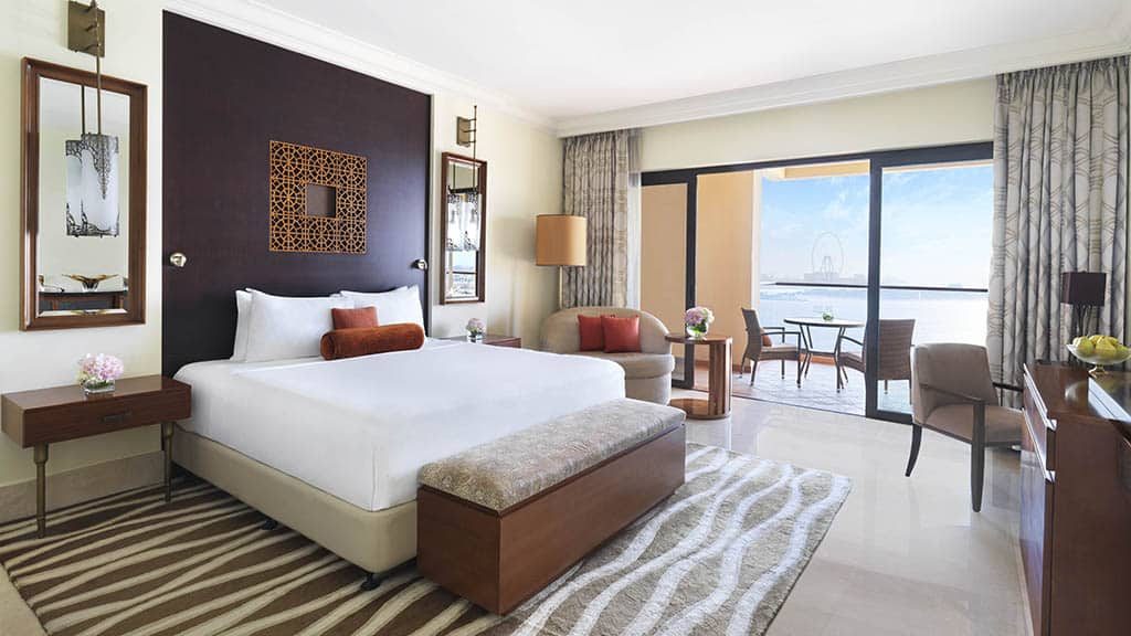 Fairmont The Palm_Dubai with Travelling Athletes _Fairmont Gold One Bed Suite Bedroom - Fitness Holiday Dubai - Fitness Holiday Dubai