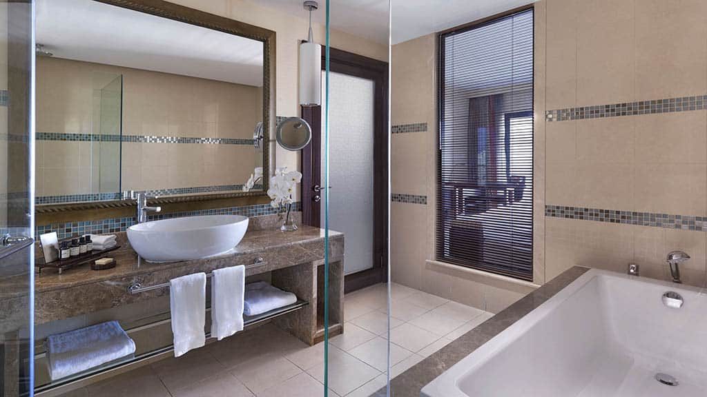 Fairmont The Palm_Dubai with Travelling Athletes _Fairmont Room Bathroom - Fitness Holiday Dubai - Fitness Holiday Dubai