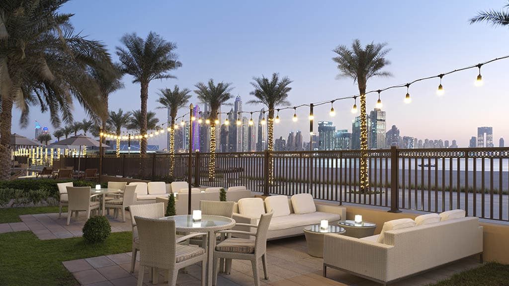 Fairmont The Palm_Dubai with Travelling Athletes _Seagrill Terrace - Fitness Holiday Dubai - Fitness Holiday Dubai