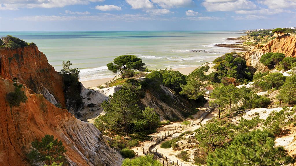 Falesia Beach Algarve Portugal - Pine Cliffs Resort - Fitnessurlaub Portugal für Reiseathleten