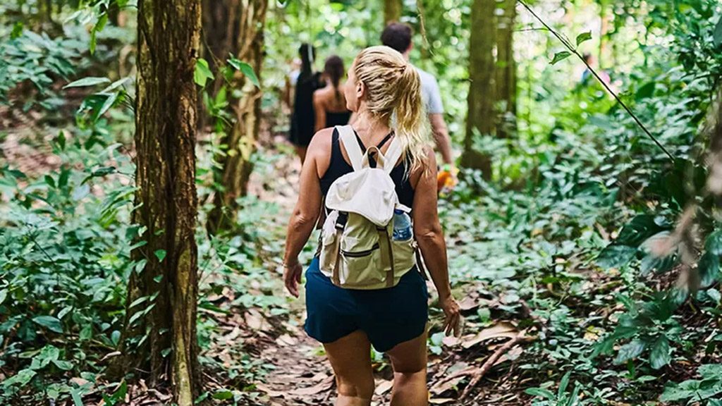 Baan-Chaweng-Fitness-Retreat-Sea-Mountains-Sandy-Beach-Indoor-Outdoor-Fitness-&-Activities-Healthy-Hiking-Jungle hike-Leisure Activities-Thailand-SuperPro-Samui-Fitness-Vacation-Koh-Samui-Fitness-Holiday-TravelingTravelling Athletes