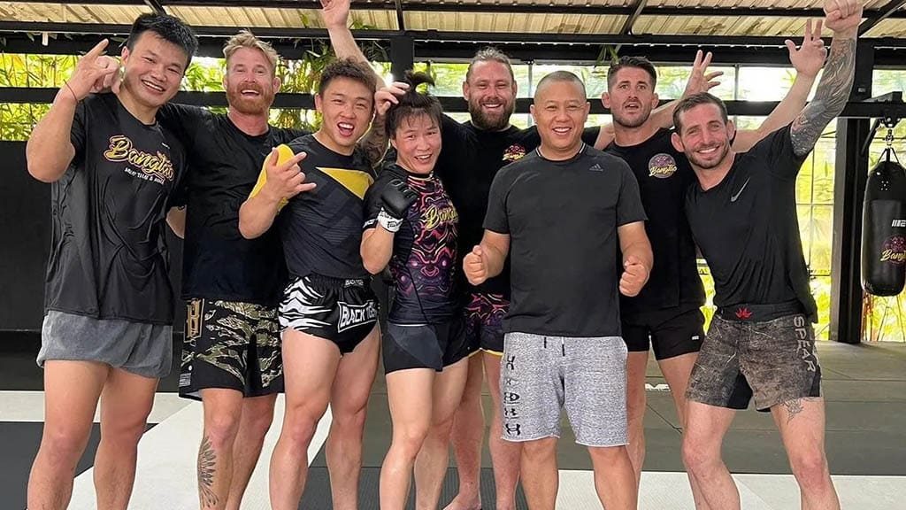 Traumhaftes-Saii-Laguna-Resort-meets-Bangtao-Muay-Thai-MMA-Fitness-Camp-in-Phuket-Trainiere-mit-den-Hickmann-Brothers-Meer-Lagune-Community-meet-the-team-Coaching-Training-Fitnessurlaub-Phuket-Thailand-Fitness-Holidays-Phuket-Thailand-Fitness-Vacation-Phuket-Thailand-Fitnessurlaub-fuer-Reiseathleten