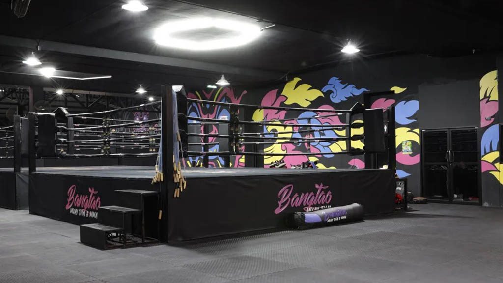 Traumhaftes-Saii-Laguna-Resort-Bangtao-Muay-Thai-MMA-Fitness-Camp-in-Phuket-Trainiere-mit-den-Hickmann-Brothers-Meer-Lagune-Boxring-Fitnessurlaub-Phuket-Thailand-Fitness-Holidays-Phuket-Thailand-Fitness-Vacation-Phuket-Thailand-Fitnessurlaub-fuer-Reiseathleten