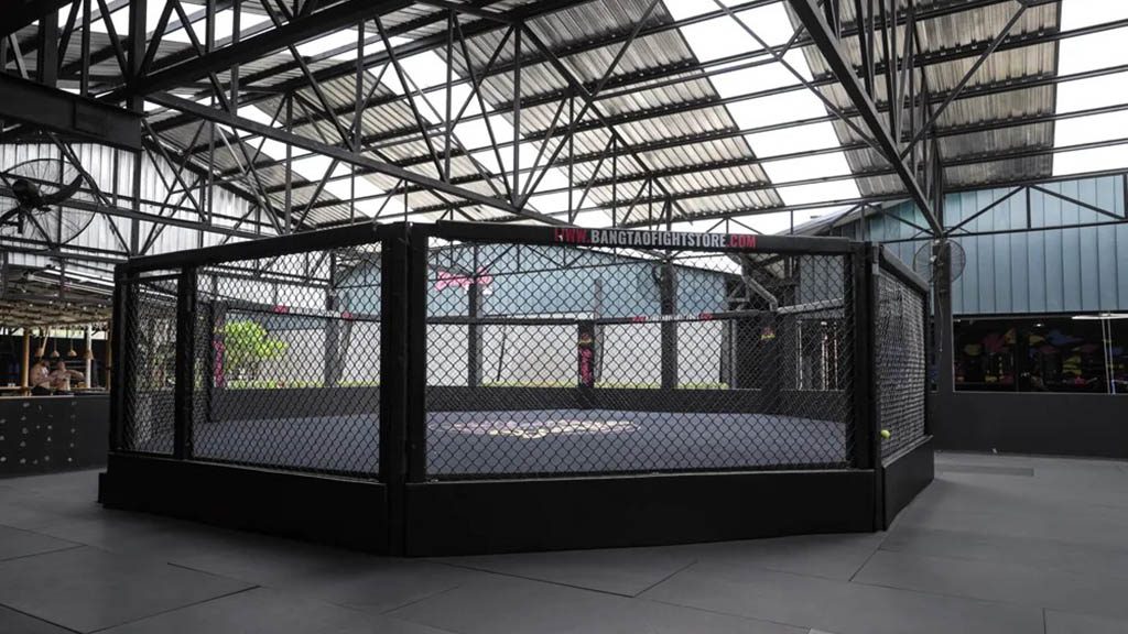Traumhaftes-Saii-Laguna-Resort-Bangtao-Muay-Thai-MMA-Fitness-Camp-in-Phuket-Trainiere-mit-den-Hickmann-Brothers-Meer-Lagune-Boxring-Fitnessurlaub-Phuket-Thailand-Fitness-Holidays-Phuket-Thailand-Fitness-Vacation-Phuket-Thailand-Fitnessurlaub-fuer-Reiseathleten