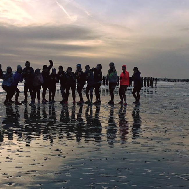 Beach hike - Fitness vacation Holland - Fitness trips with mimind and Travelling Athletes - Fitness trips for Travelling Athletes