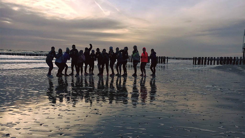 Beach hike - Fitness vacation Holland - Fitness trips with mimind and Travelling Athletes - Fitness trips for Travelling Athletes