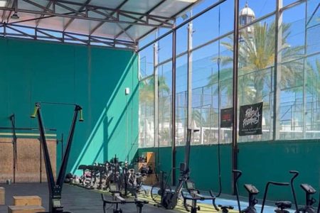 Fitnessurlaub Lanzarote - Centro Deportivo Fariones - CrossFit Tagoror - HYROX - Coaching - Fitness Holiday Lanzarote - Fitnessurlaub für Reiseathleten