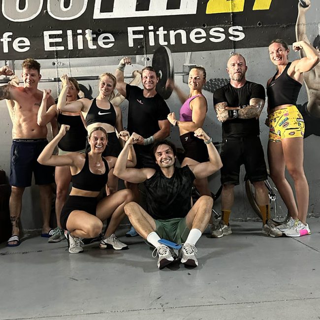 CrossFit27-Basispaket-an-der-Costa-Adeje-Outdoor-Coaching-CrossFit27-WoD-Group-Shot-Fitness-holidays-Tenriffa-Fitnessurlaub-Spanien-Reiseathleten