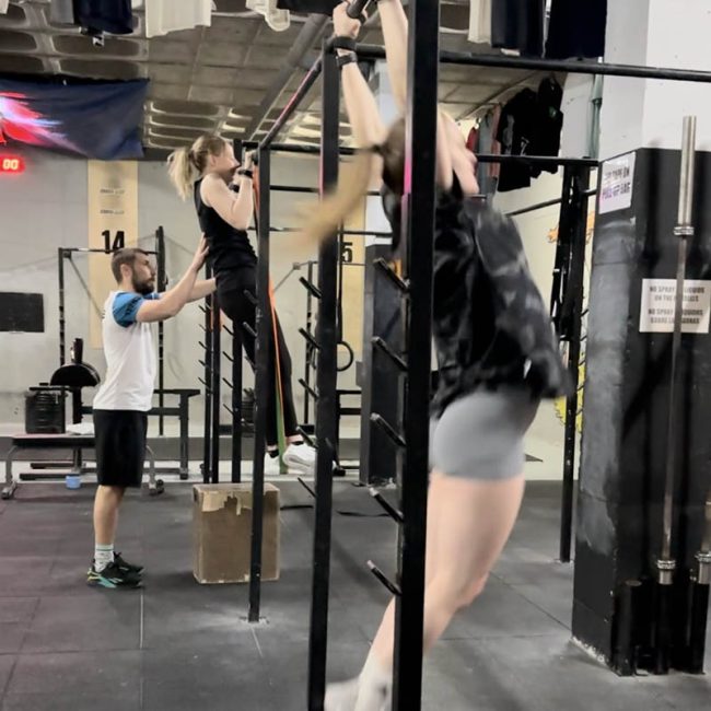 CrossFit27-Basispaket-an-der-Costa-Adeje-Outdoor-Coaching-CrossFit27-WoD-Pull-ups-Fitness-holidays-Tenriffa-Fitnessurlaub-Spanien-Reiseathleten
