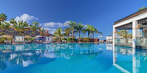All copyrights reserved, this image on this site and it's copyright owned by the photographer. Image is not to be reprinted or reused without the express permission of the photographer who took it. Copyrihgt uses for Royal Garden Villas for sales and marketing promotions only