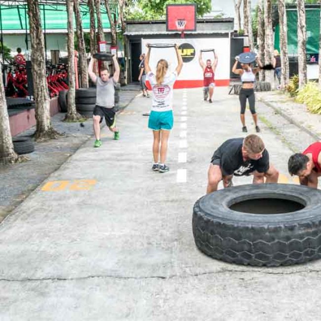 fitness-holiday-titan-fitness-camp-in-chalong-workout-cross-training-HIIT-fitness-classes-yoga-group-classes-fitness-holiday-Phuket-Thailand-Fitness-Holiday-TravelingTravelling Athletes