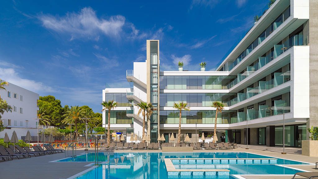 Copyright uses for H10 Hotels for sales and marketing promotions only.
