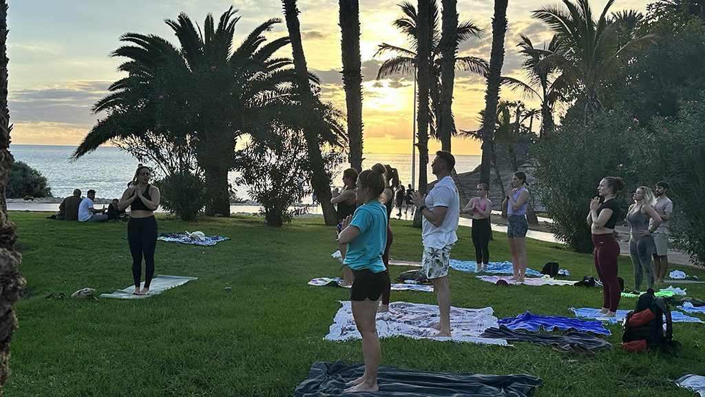Hyrox Camp Tenerife - Sunset Yoga - Travelling Athletes Retreat - Fitness Vacation Tenerife