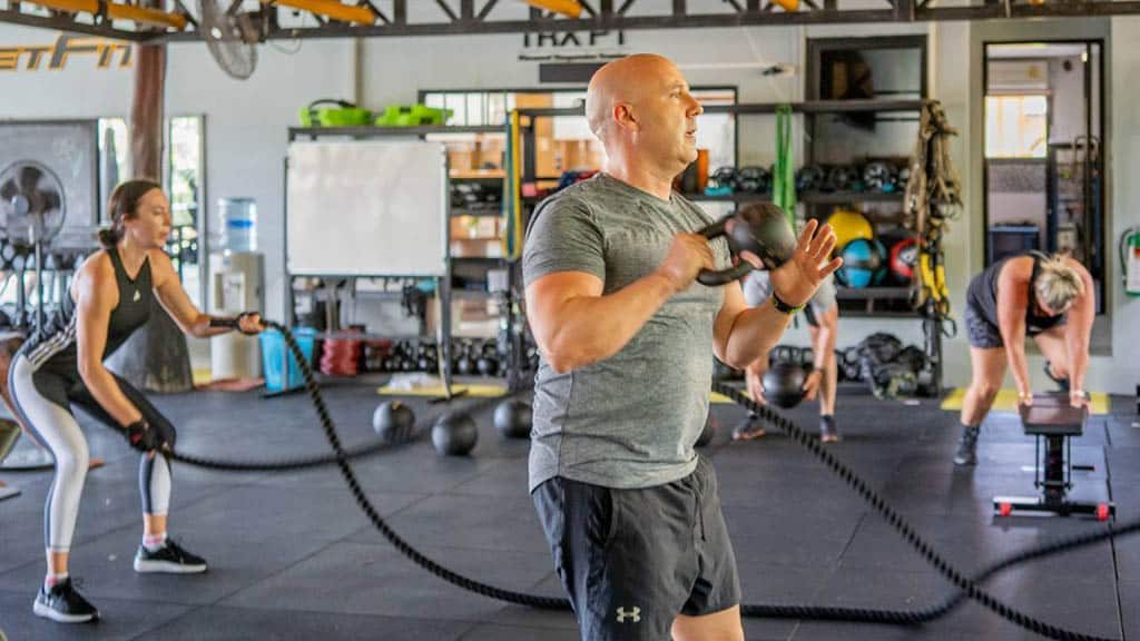 Exklusives-Hotel-&-All-Inklusive-Programm-von-PhuketFit–Fitnessurlaub-Thailand-Flexible-Reisedauer-Group-Classes-Fitnesskurse-Weightlifting-HIIT-Fitnessurlaub-Phuket-Fitness-Holiday-Thailand-Reiseathleten