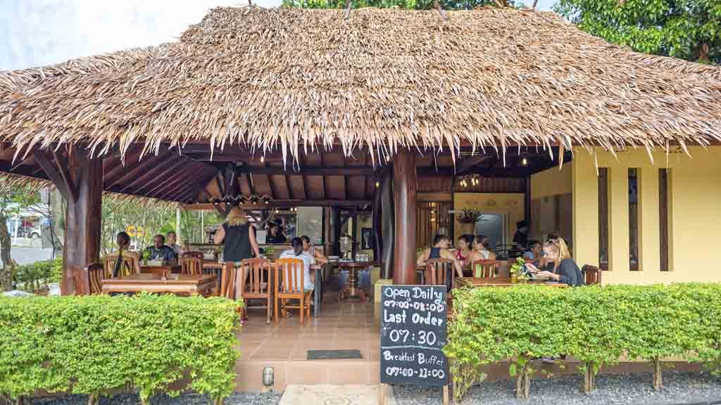 Sportler-Verpflegung-Healthy-Food-Restaurant-PhuketFit-Fitnessurlaub-Phuket-Fitness-Holiday-Thailand-Reiseathleten
