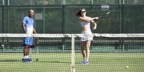 Traumhaftes-Saii-Laguna-Resort-meets-Bangtao-Muay-Thai-MMA-Fitness-Camp-in-Phuket-Trainiere-mit-den-Hickmann-Brothers-Tennis-Resort-Fitnessurlaub-Phuket-Thailand-Fitness-Holidays-Phuket-Thailand-Fitness-Vacation-Phuket-Thailand-Fitnessurlaub-fuer-Reiseathleten