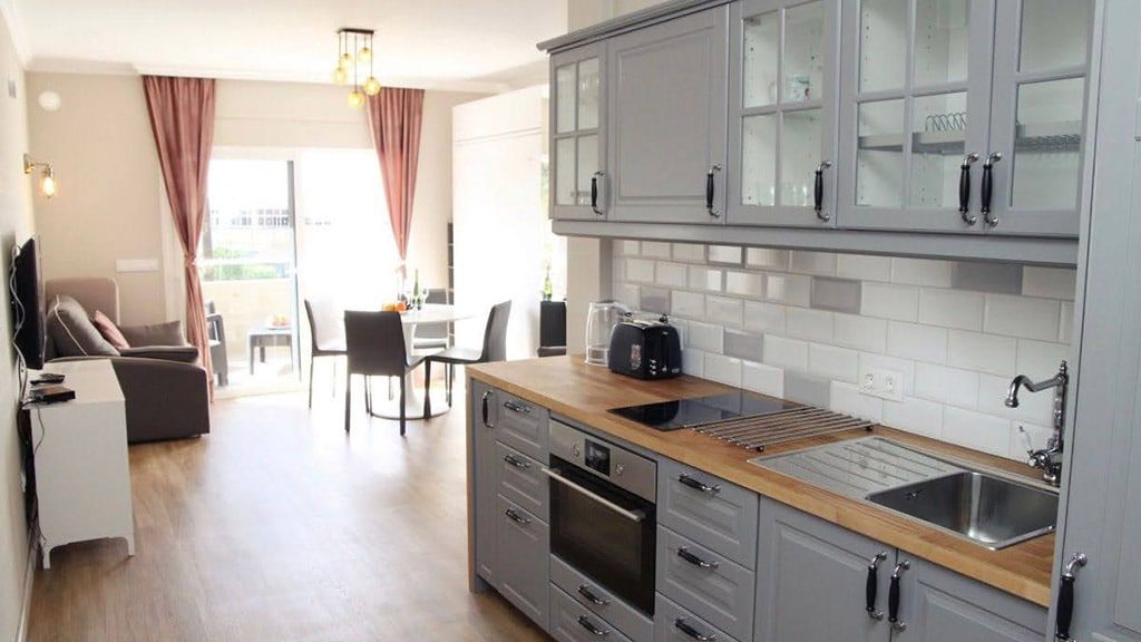 Standard Apartment - Steve Coster Fitness - Fitness Tours for Travelling Athletes