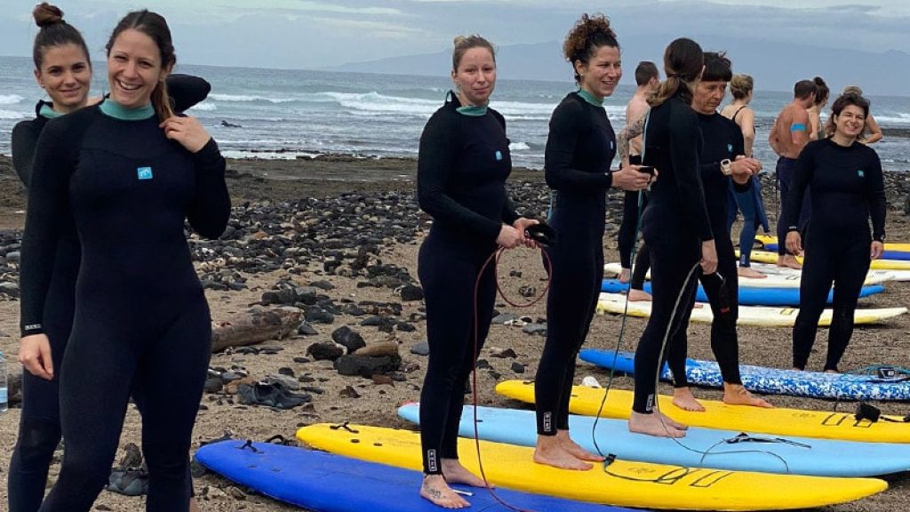 Surfing in Tenerife - Travelling Athletes Camp Tenerife - Fitness trip - Travelling Athletes