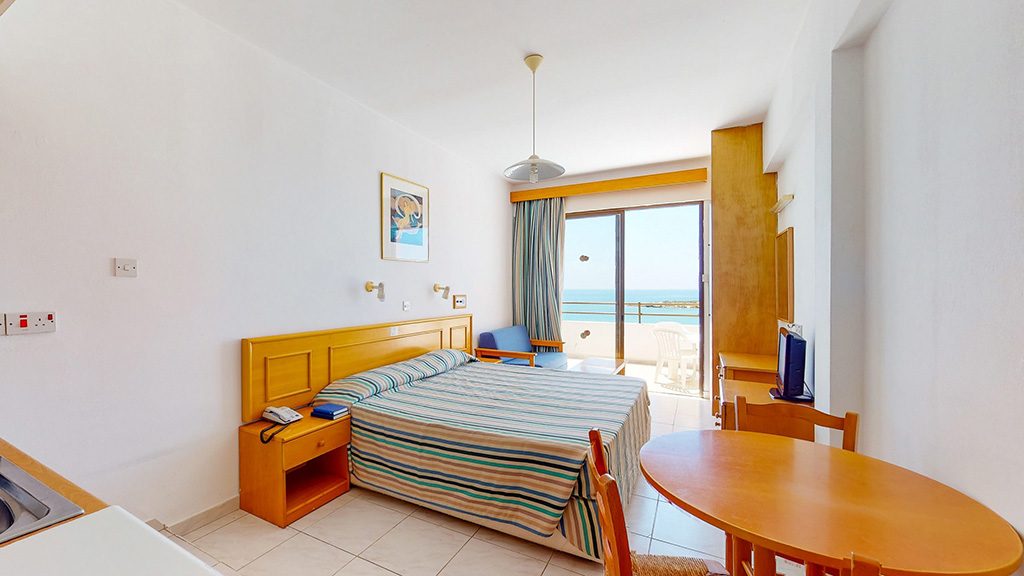 Titan Fitness Camp Cyprus - Studio Apartment - Corallia Beach Hotel - Titan Fitness Cyprus - Fitness Courses - Fitness Vacation Cyprus - Fitness Trip for Travelling Athletes