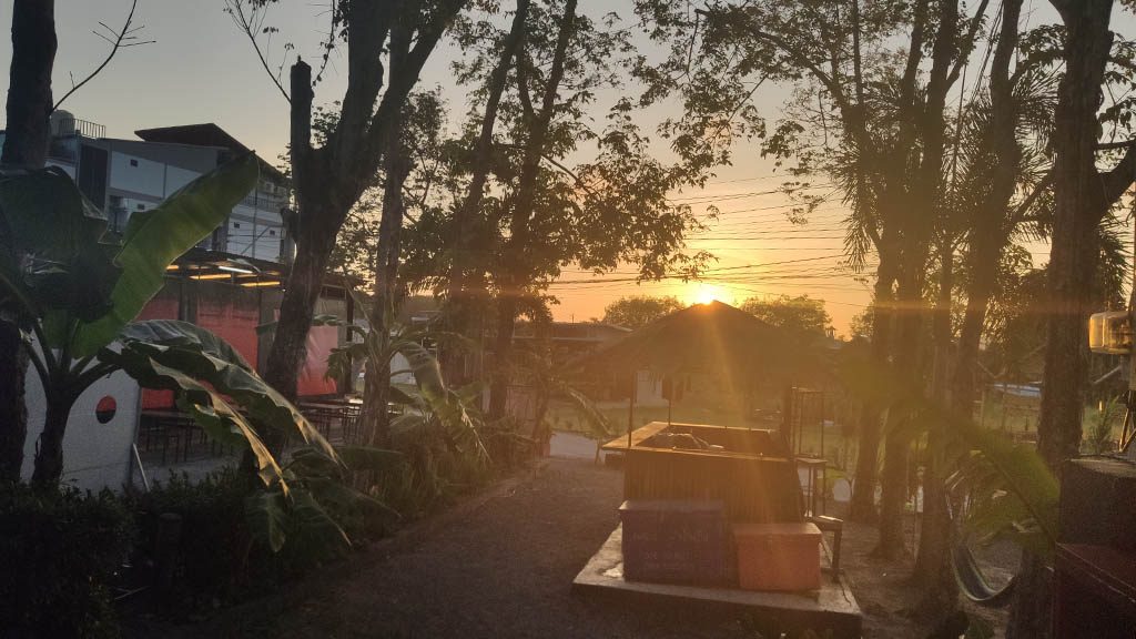 Fitness-Yoga-&-Recreation-in-Phuket-Titan-Fitness-Camp-Complete-Package-Sunrise-Yoga-in-the-Morning-Fitness-holidays-Thailand-Fitness-Vacation-Phuket-TravelingTravelling Athletes