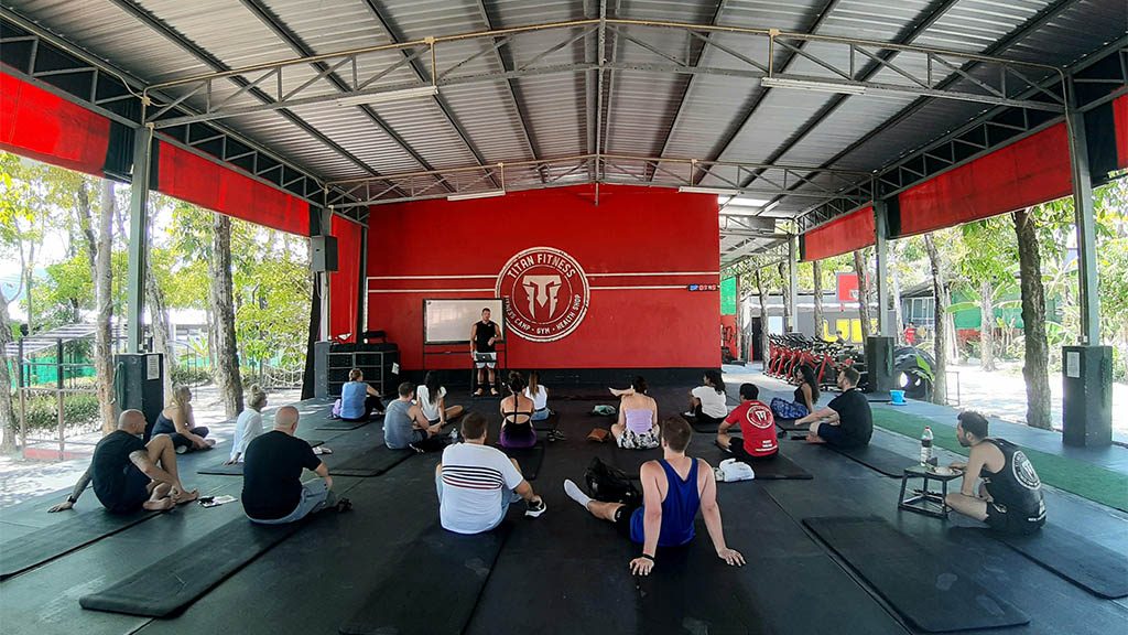 fitness-yoga-&-relaxation-in-Phuket-titan-fitness-camp-complete-package-outdoor-training-area-group-courses-lecture-nutrition & bodybuilding-fitness-holidays-thailand-fitness-vacation-Phuket-TravelingTravelling Athletes