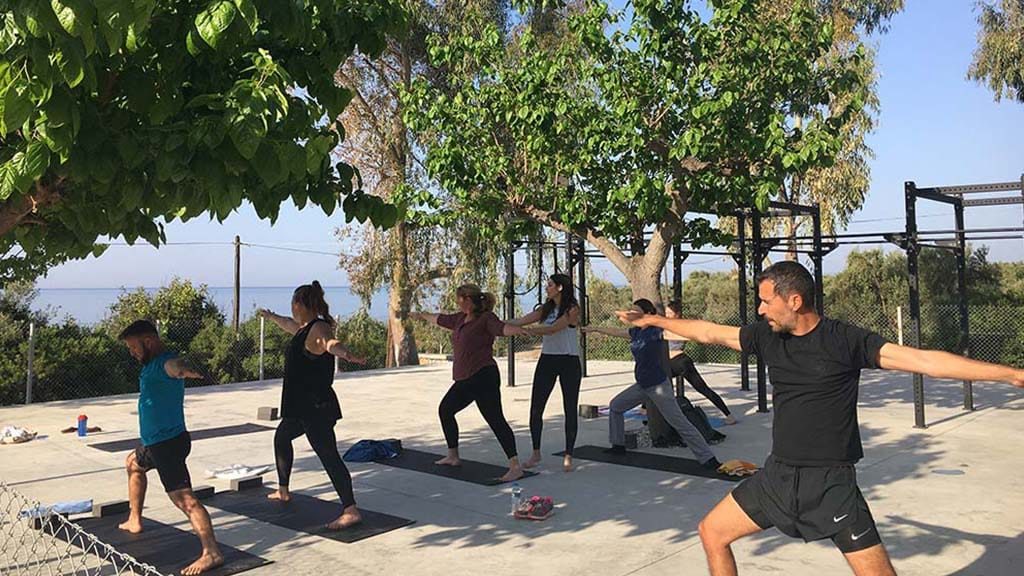 Yoga - Fitness Unboxed - Melitsina Village Hotel Kardamili - Reiseathleten