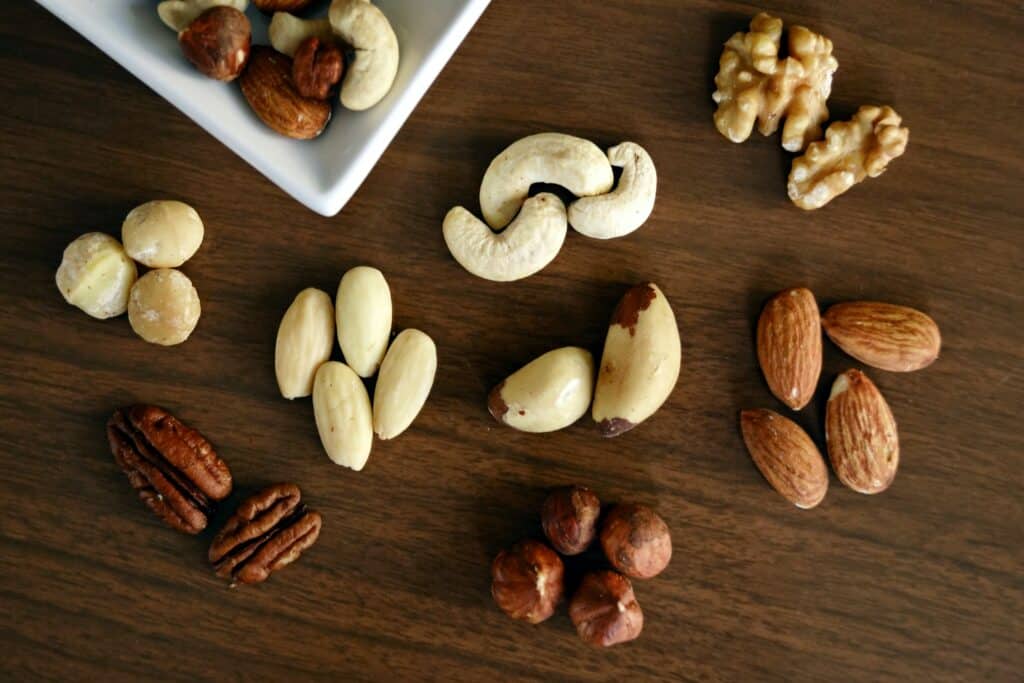 A handful of nuts gives you energy for your workout