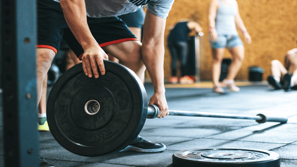 CrossFit - Trainiere mit deinem eigenen Körpergewicht oder mit Gewichten
